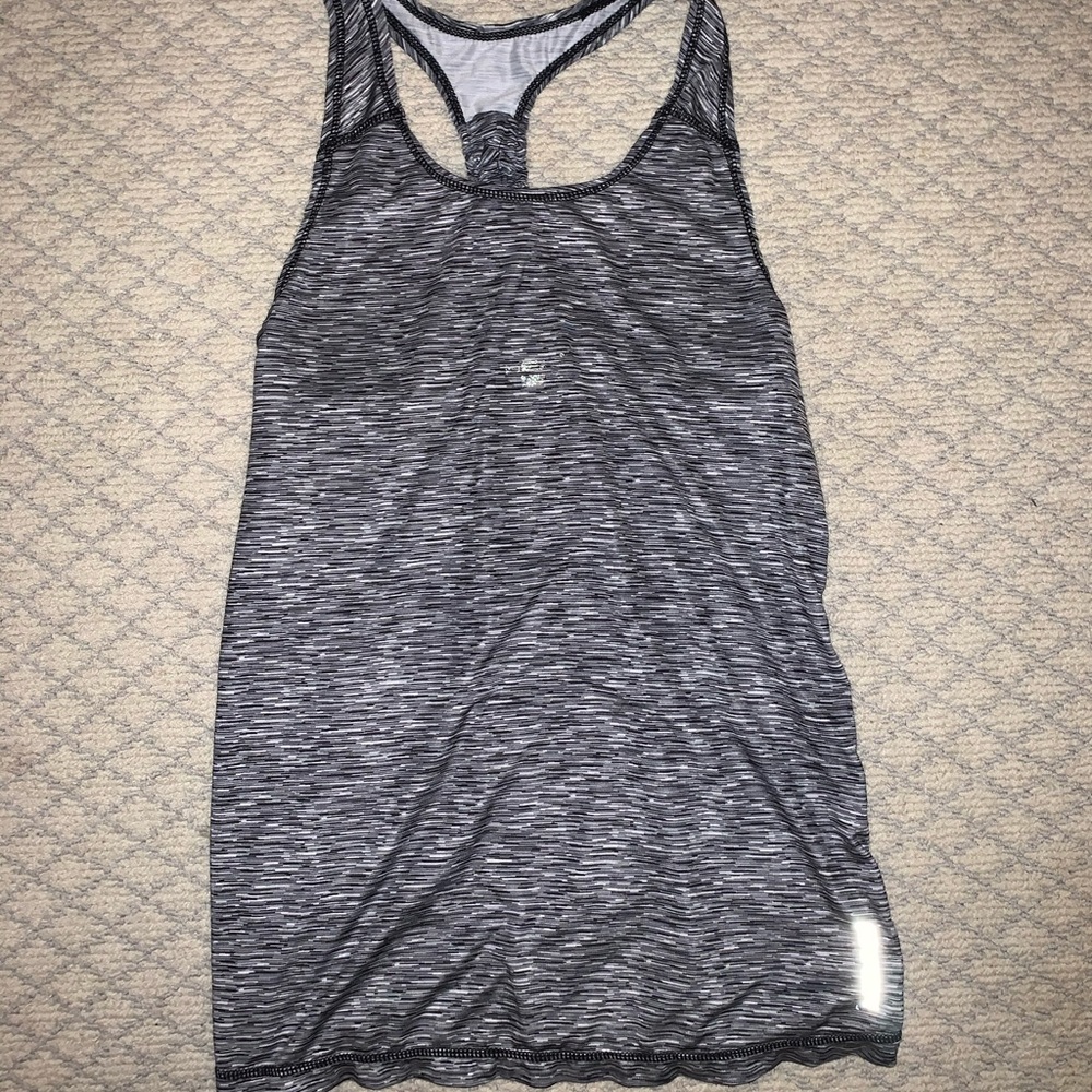 Head tank top